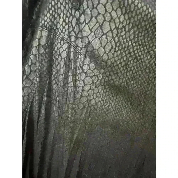 Tribal Brand women's Skirt, Sz 10, Black “snake print” - Picture 3 of 7